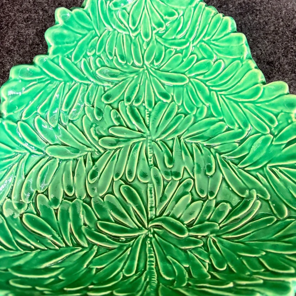 VIETRI Lastra Holiday Figural Tree Green Ceramic Christmas Embossed‎ Bowl Italy